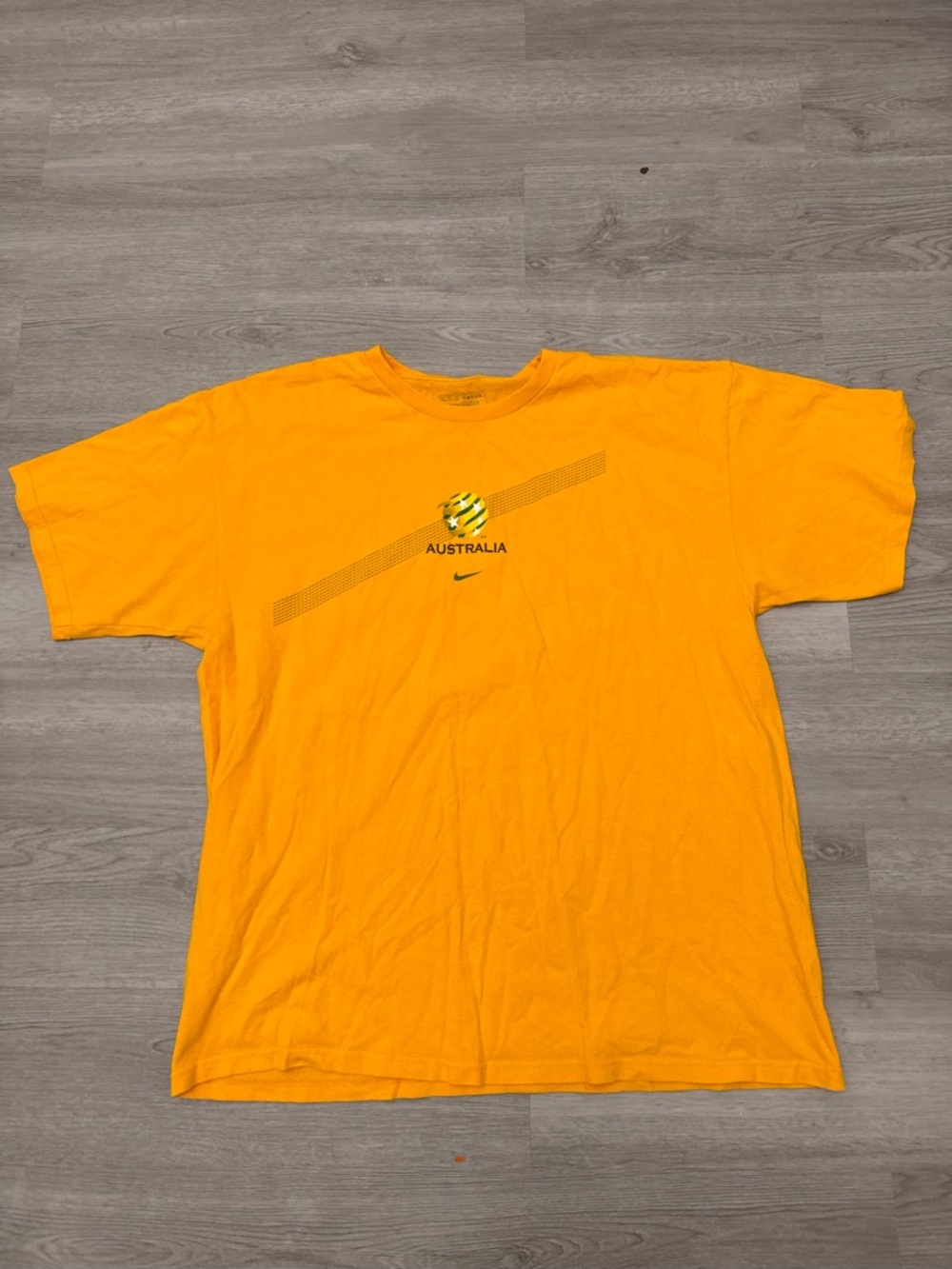 Nike Football Australia Vintage Socceroos T-Shirt Size XL